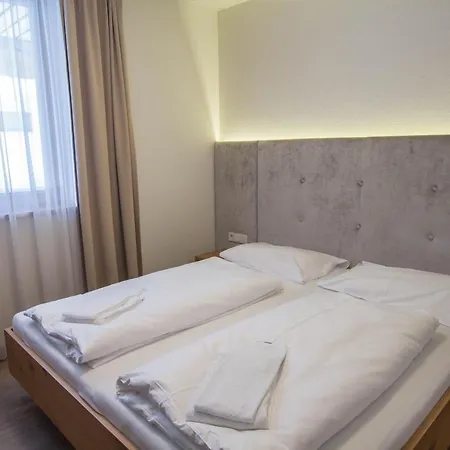 Max Residence Downtown Zell - Steinbock Lodges Apartment Zell am See