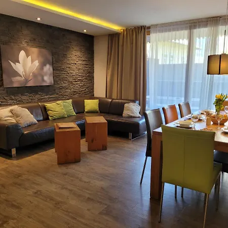 Max Residence Downtown Zell - Steinbock Lodges *